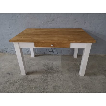 Tömörfa étkezőasztal egyenes lábú (140 cm)